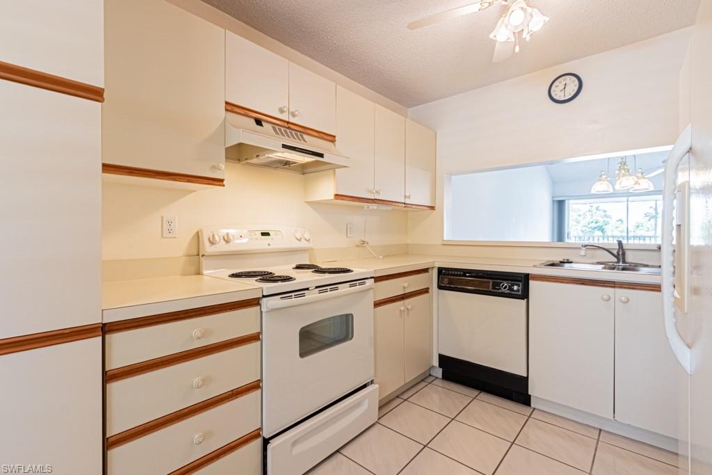 520 Augusta Boulevard, Unit B202 Naples, FL 34113 - Photo 11 of 39