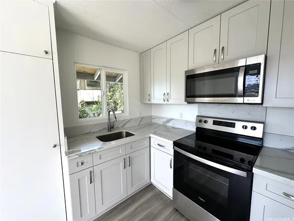 $4,200 | 2454 Waolani Avenue, Unit A, Honolulu, HI 96817