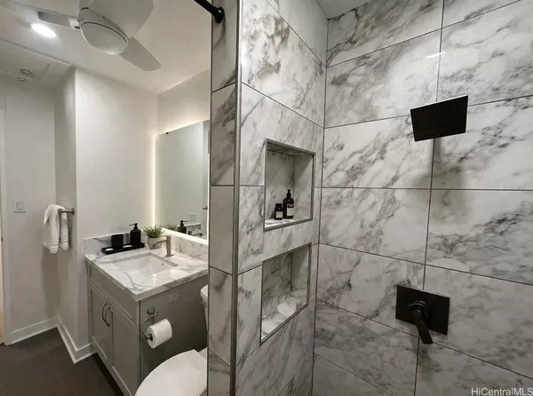 $4,200 | 2454 Waolani Avenue, Unit A, Honolulu, HI 96817