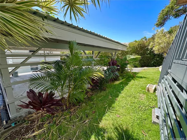 $4,200 | 2454 Waolani Avenue, Unit A, Honolulu, HI 96817