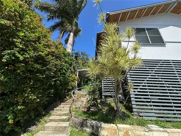 $4,200 | 2454 Waolani Avenue, Unit A, Honolulu, HI 96817