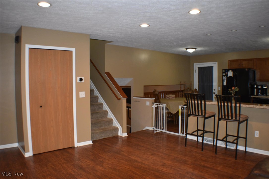 1088 Wadsworth Road Medina, OH 44256 - Photo 10 of 24 Living room facing kitchen area.