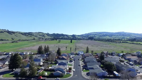 $1,200,000 | 5655 Petaluma Hill Road, Santa Rosa, CA 95404