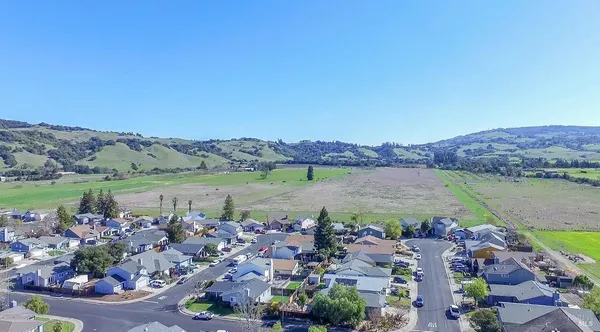$1,200,000 | 5655 Petaluma Hill Road, Santa Rosa, CA 95404