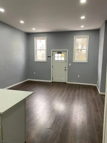 $2,200 | 540 South 20th Street, Newark, NJ 07103
