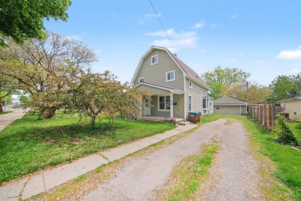 $237,500 | 264 Ypsilanti Street, Dundee, MI 48131