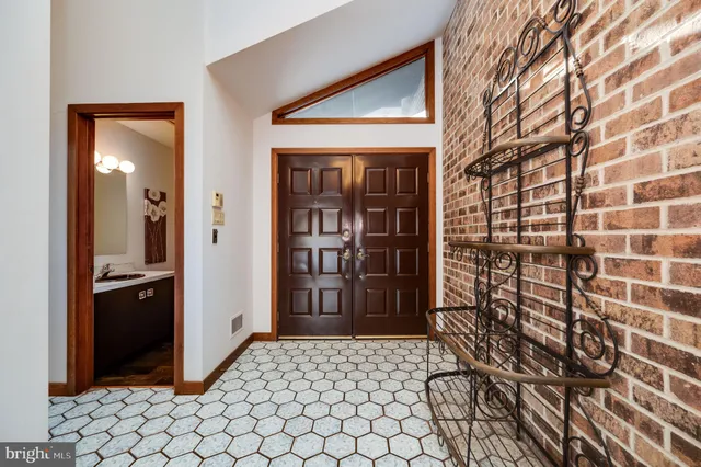 $500,000 | 27 Eagle Lane, Reading, PA 19607