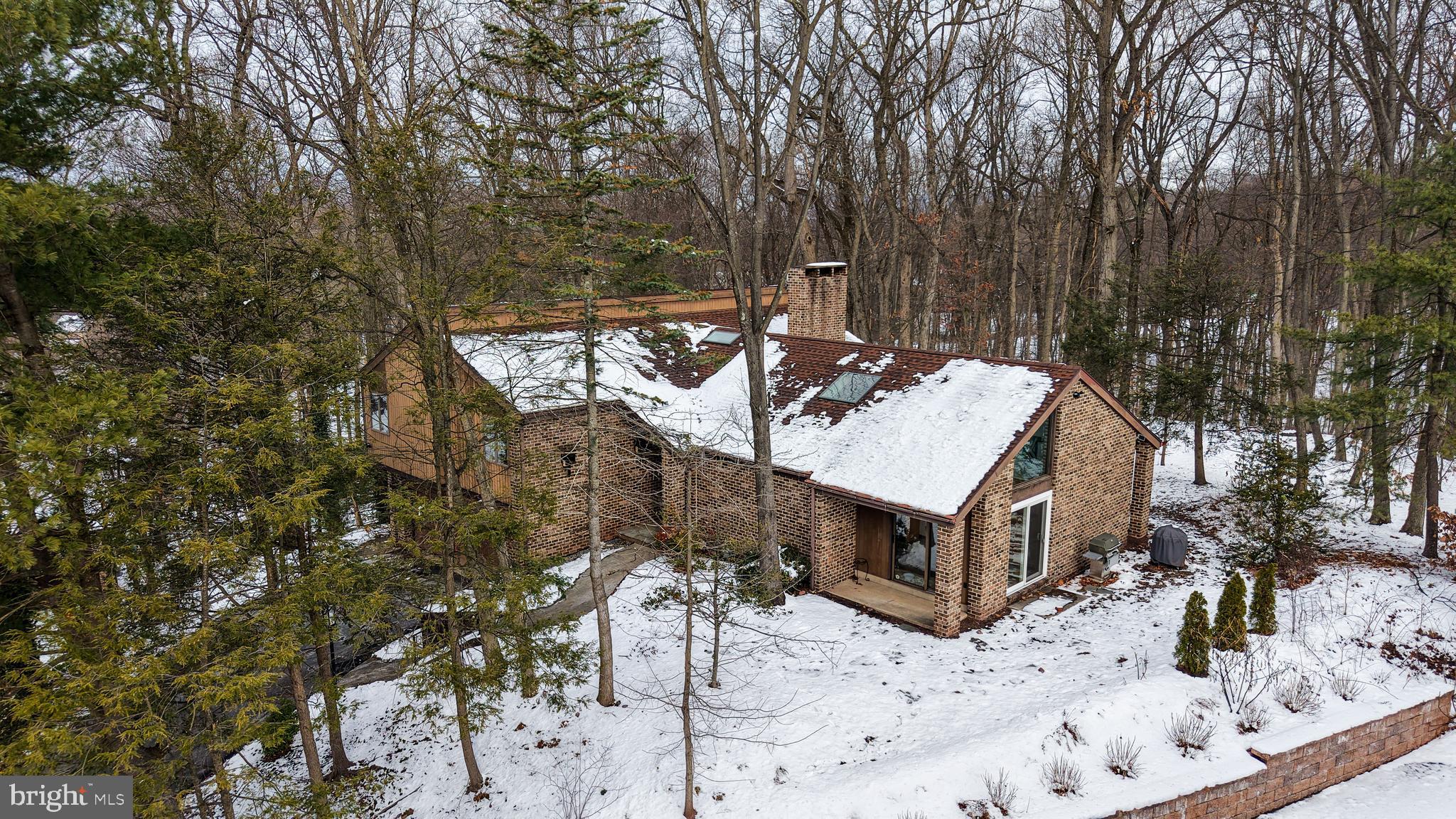 27 Eagle Lane Reading, PA 19607 - Photo 3 of 63 Gallery Image 3