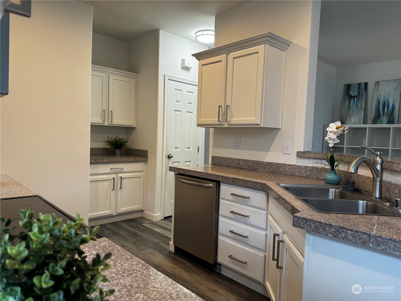 3030 Southeast 12th Street, Unit 1079 Renton, WA 98058 - Photo 12 of 34 Gallery Image 12