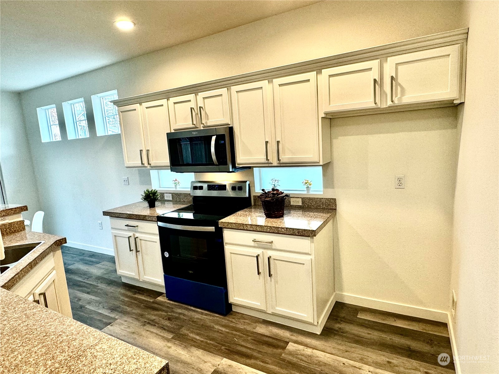 3030 Southeast 12th Street, Unit 1079 Renton, WA 98058 - Photo 5 of 34 Gallery Image 5