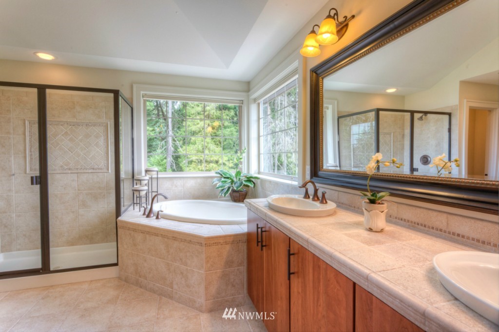 12600 South Keyport Road Northeast Poulsbo, WA 98370 - Photo 14 of 25 Gallery Image 14