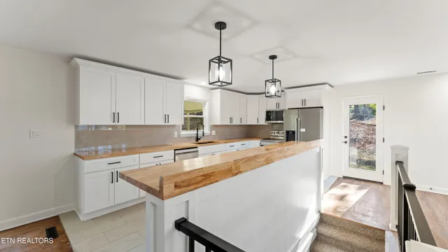 $399,000 | 2408 Vincinda Circle, Knoxville, TN 37924