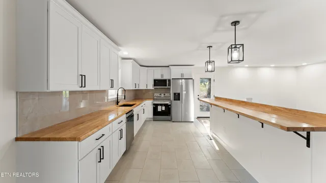 $399,000 | 2408 Vincinda Circle, Knoxville, TN 37924