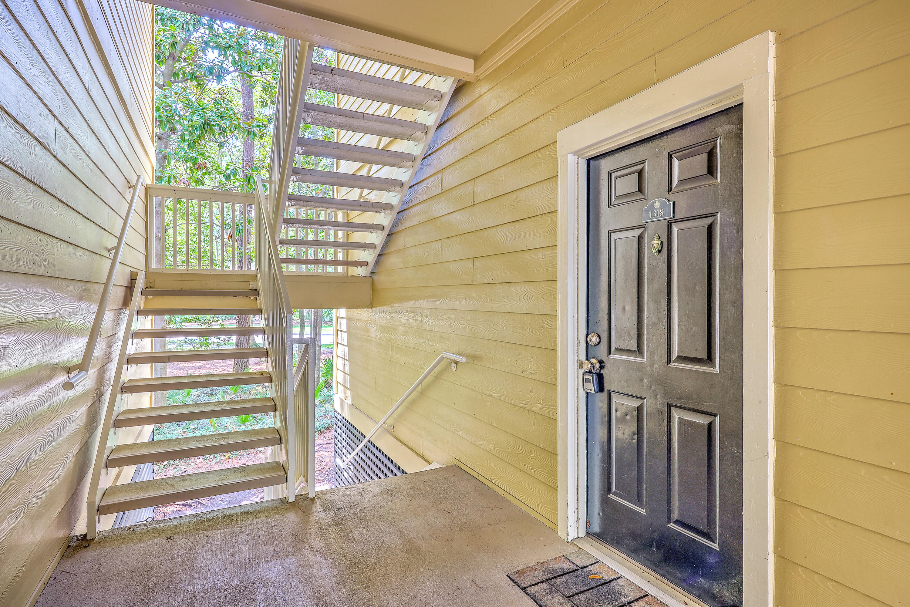 1600 Long Grove Drive, Unit 1318 Mount Pleasant, SC 29464 - Photo 5 of 23 ZYN_7813_4_5_6_7_8_9