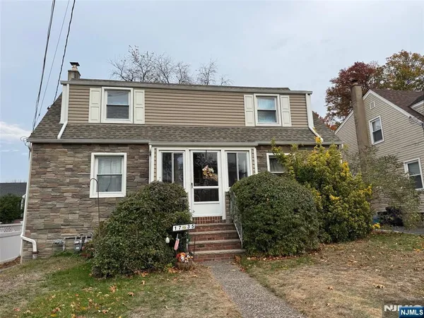 $2,300 | 17-35 11th Street, Unit 2, Fair Lawn, NJ 07410