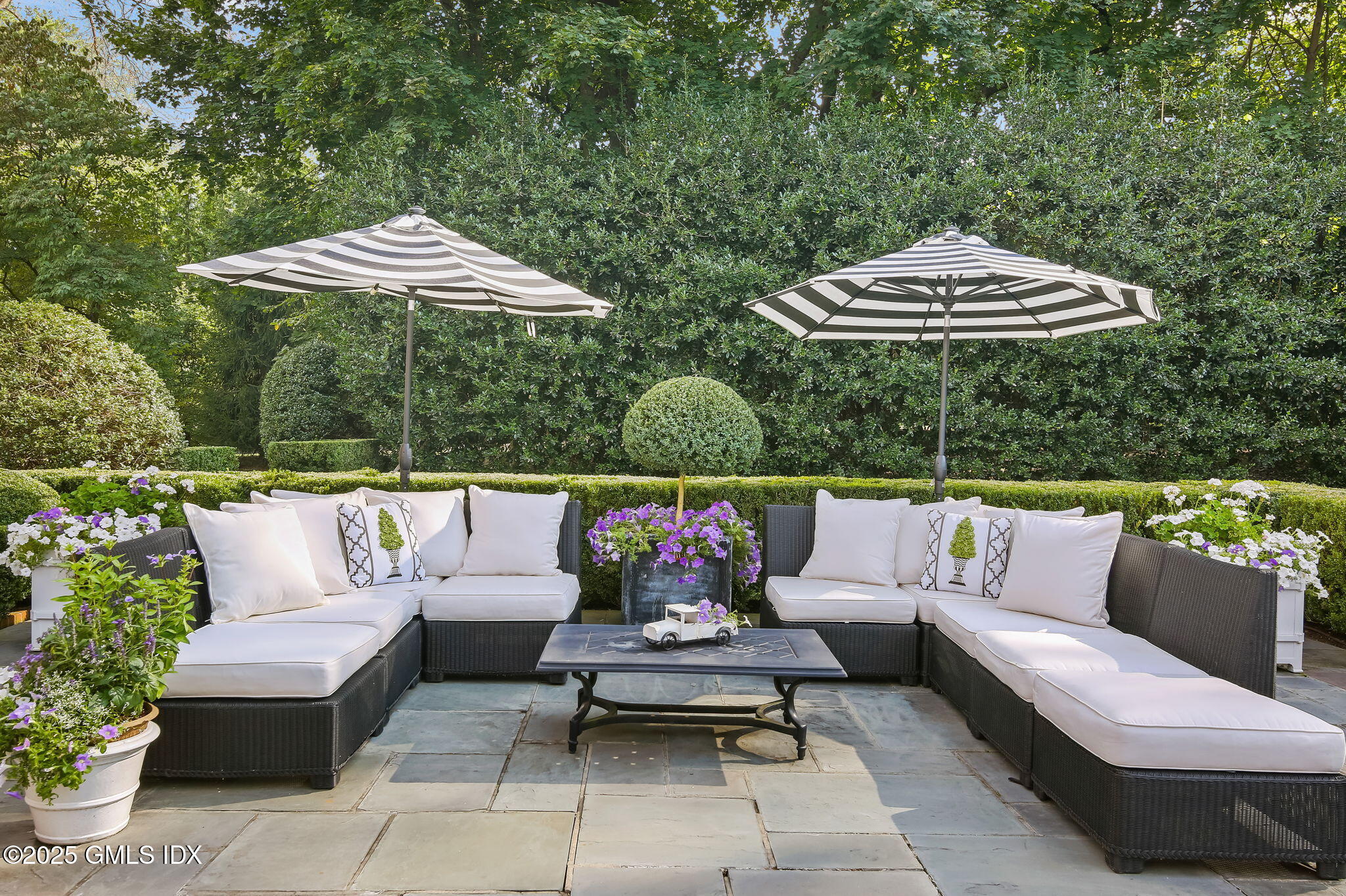 60 Meadow Road Riverside, CT 06878 - Photo 9 of 30 12-web-or-mls-60-meadow-rd