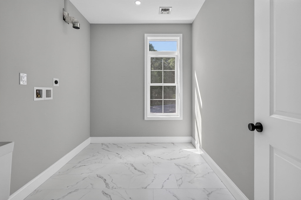44 Grandview Road Reading, MA 01867 - Photo 25 of 34 Gallery Image 25