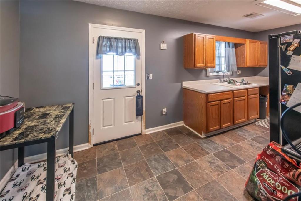 105 Pine Hill Road LaGrange, GA 30241 - Photo 10 of 16