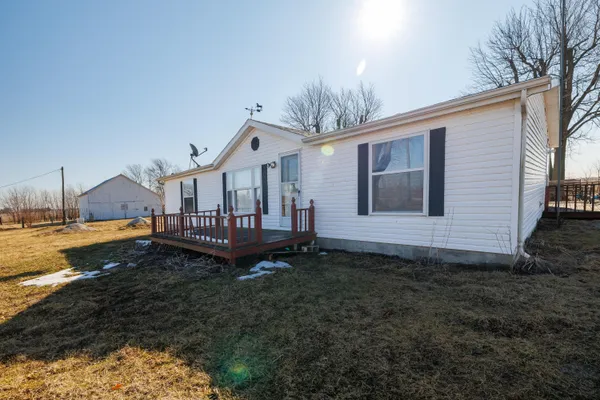 $190,000 | 3629 Highway 114, Brook, IN 47922