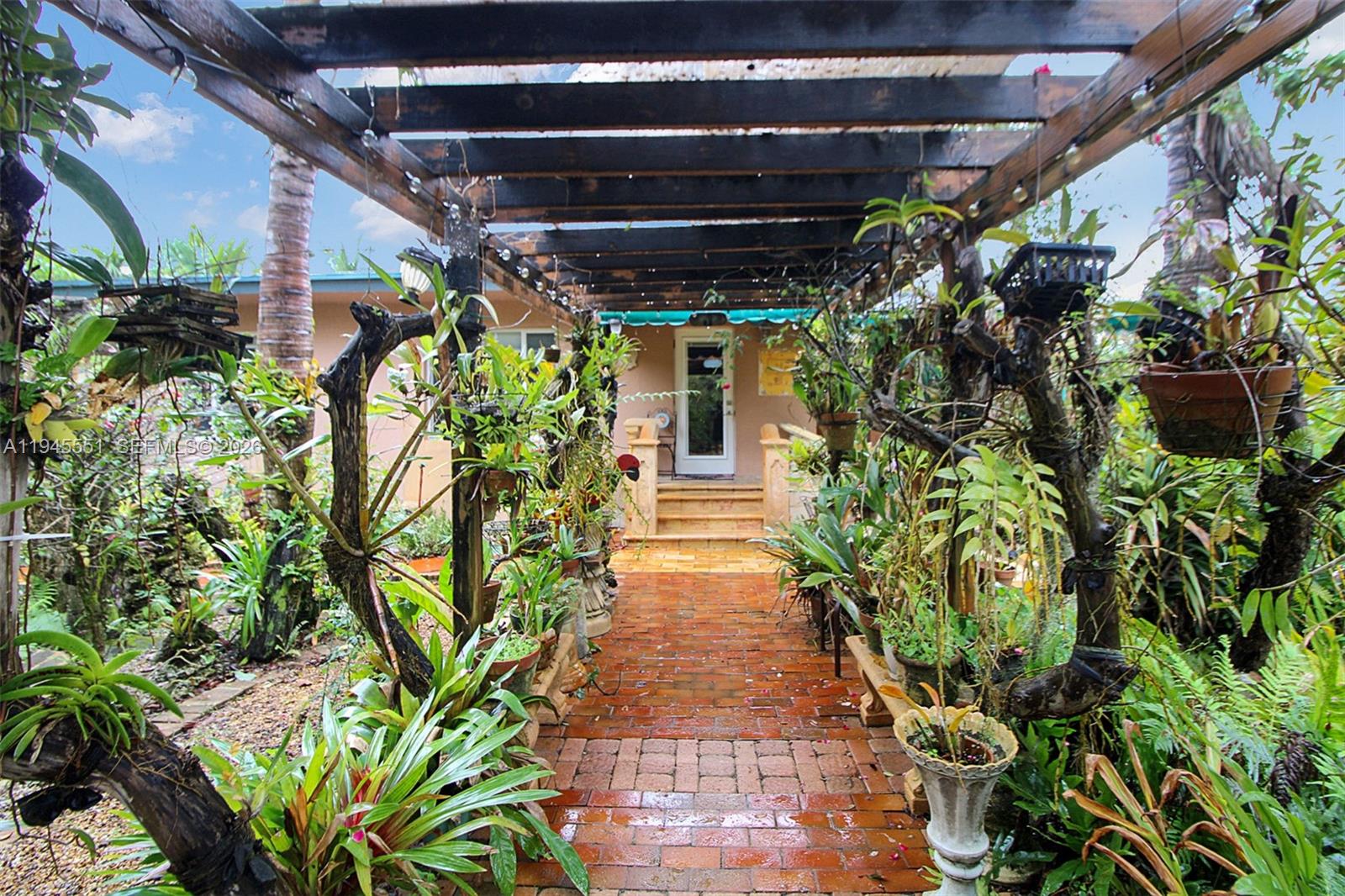 6250 Southwest 19th Street Miami, FL 33155 - Photo 27 of 35