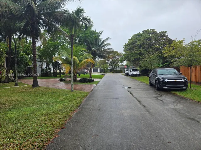 $799,000 | 6250 Southwest 19th Street, Miami, FL 33155