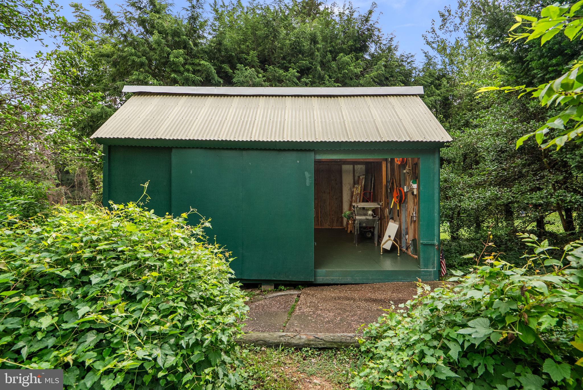 4208 Howard Road Beltsville, MD 20705 - Photo 37 of 47 Mechanic's Shed