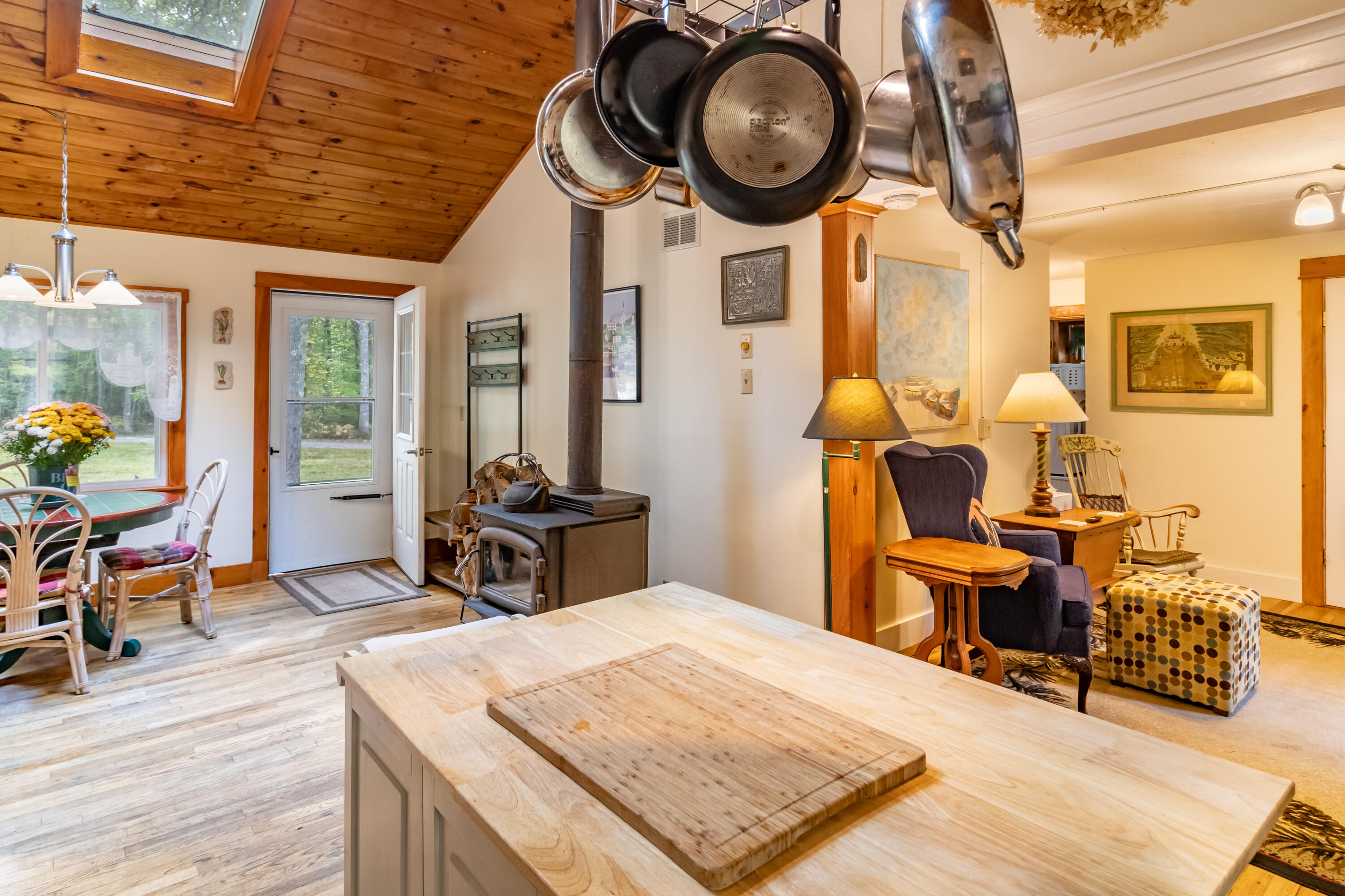 46 Sunny Point Road Swanville, ME 04915 - Photo 12 of 63 46 Sunny Point Road Interiors-26