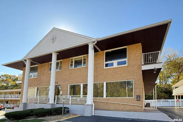 $144,900 | 1104 Kimberly Road, Unit 602, Bettendorf, IA 52722