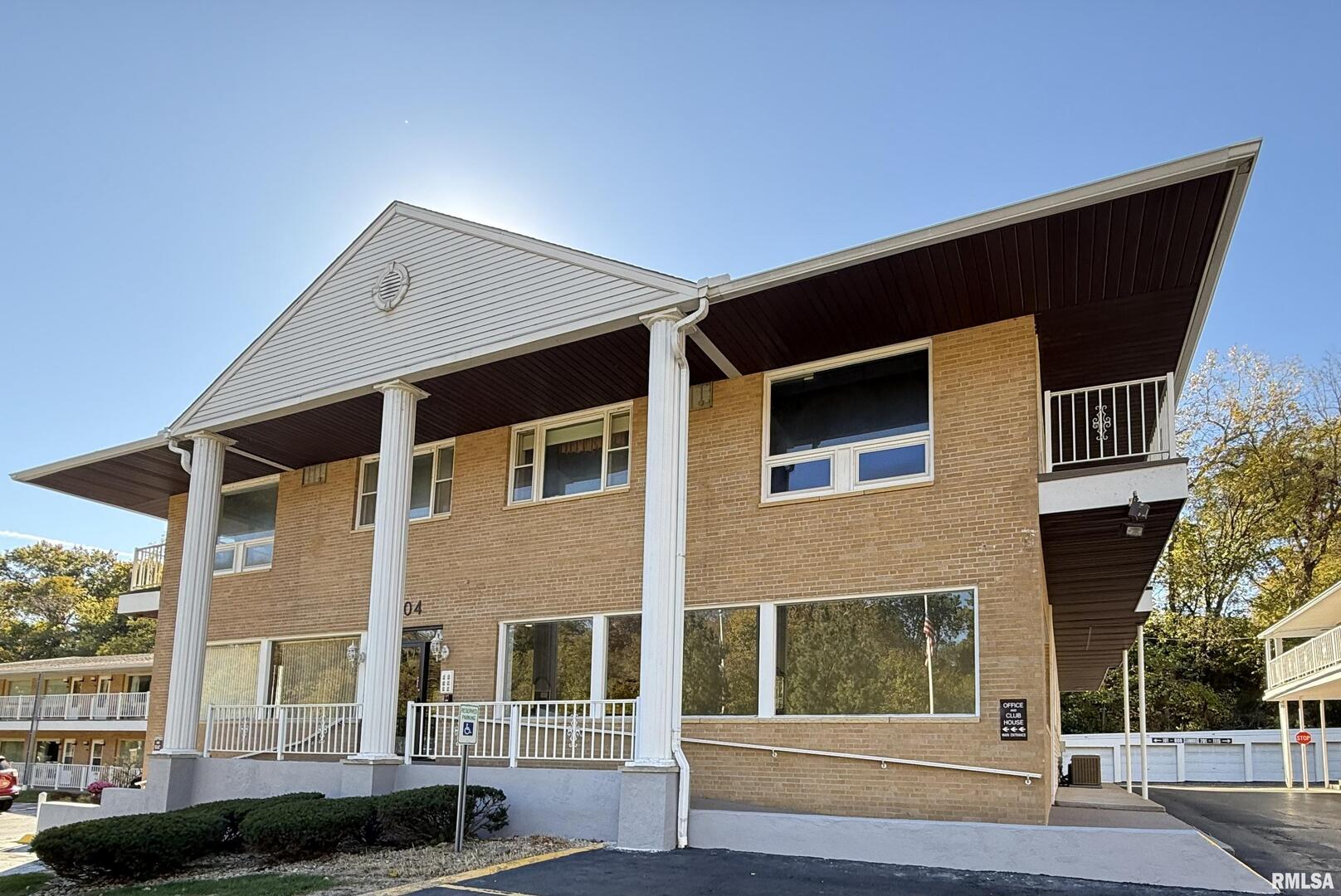 1104 Kimberly Road, Unit 602 Bettendorf, IA 52722 - Photo 2 of 32