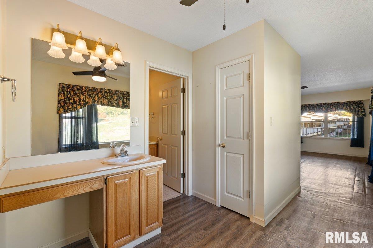 1104 Kimberly Road, Unit 602 Bettendorf, IA 52722 - Photo 23 of 32