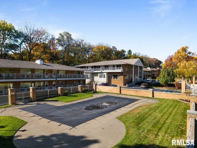 $144,900 | 1104 Kimberly Road, Unit 602, Bettendorf, IA 52722