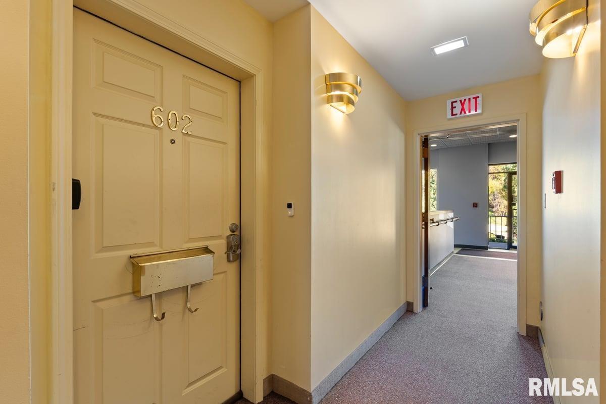 1104 Kimberly Road, Unit 602 Bettendorf, IA 52722 - Photo 4 of 32