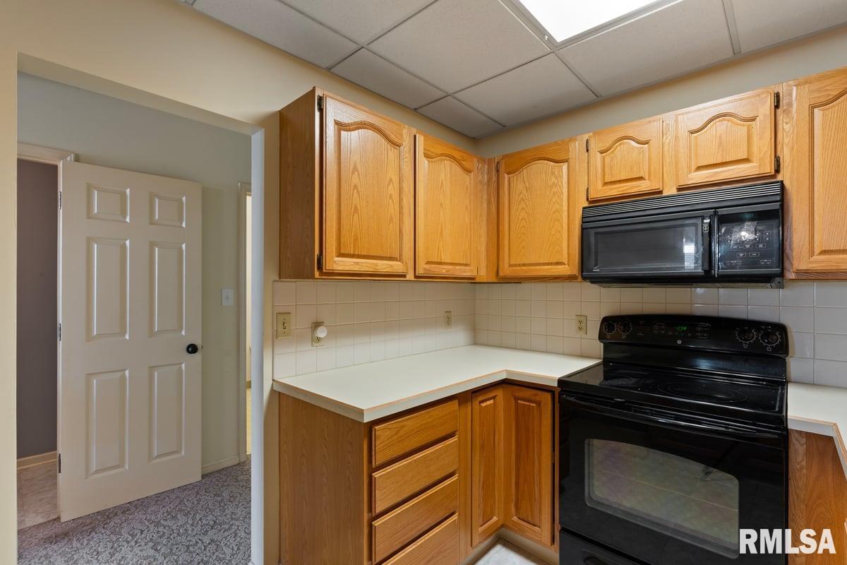 1104 Kimberly Road, Unit 602 Bettendorf, IA 52722 - Photo 10 of 32