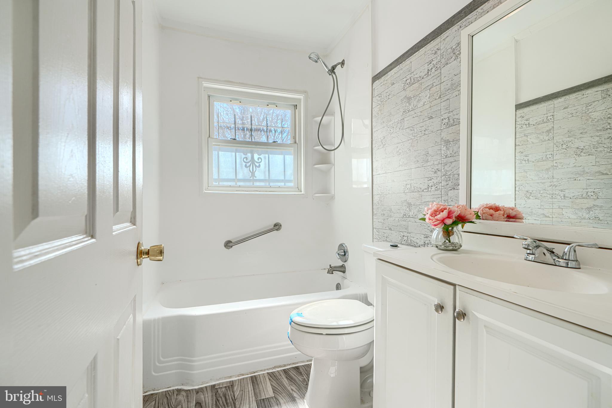 4905 Fable Street Capitol Heights, MD 20743 - Photo 14 of 45 Full Bathroom on Main Level
