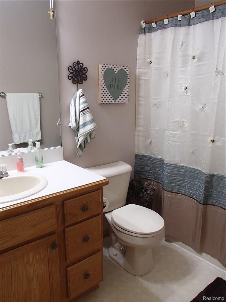 4101 East Clyde Road Howell, MI 48855 - Photo 12 of 44 MASTER BATH