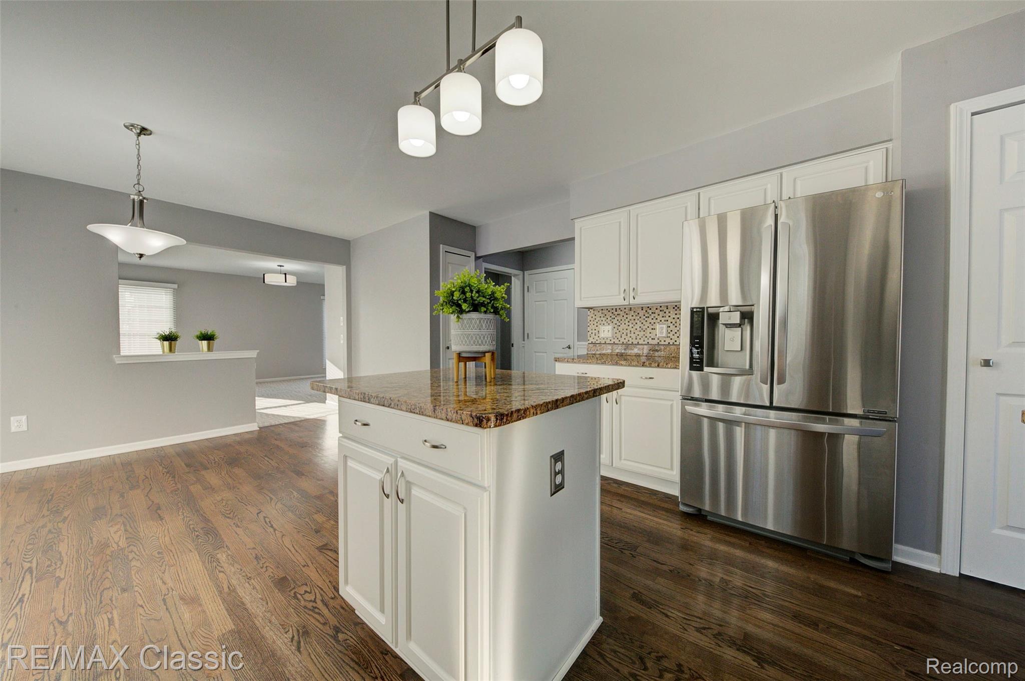 1014 Pointe Pl Boulevard Rochester, MI 48307 - Photo 24 of 80 930A3174_5_6.jpg