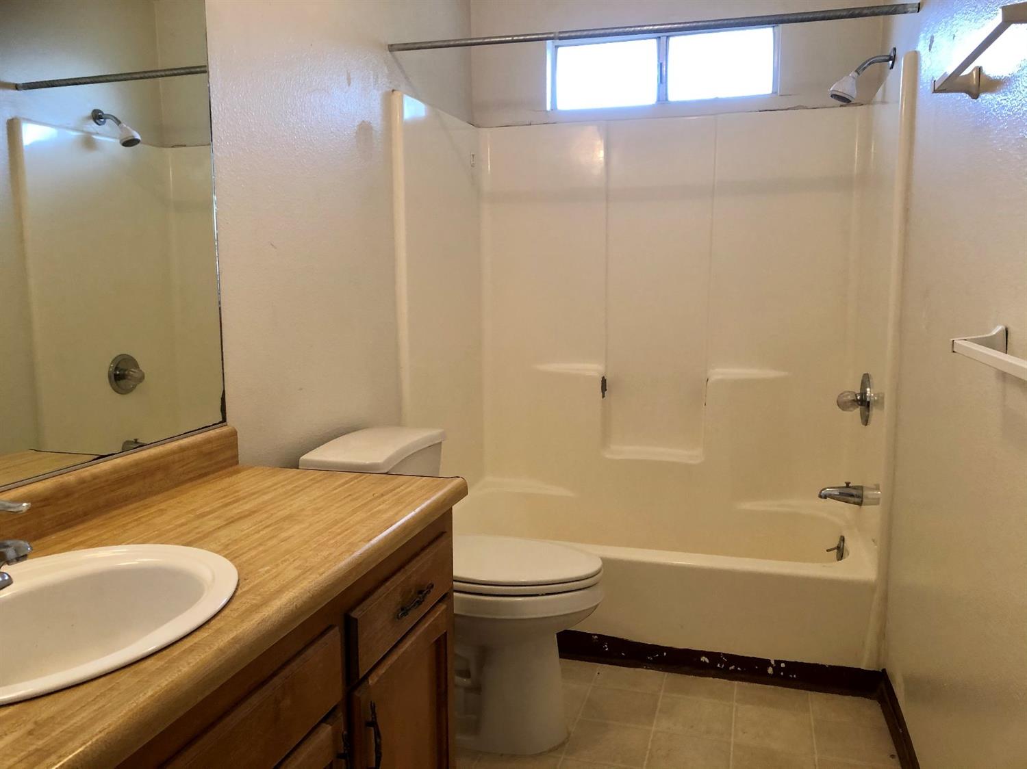 42618 Springwood Road Oakhurst, CA 93644 - Photo 9 of 12 Gallery Image 9