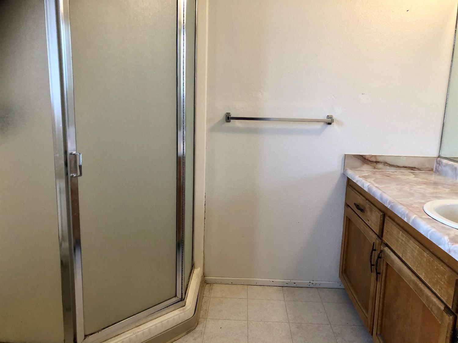 42618 Springwood Road Oakhurst, CA 93644 - Photo 10 of 12 Gallery Image 10