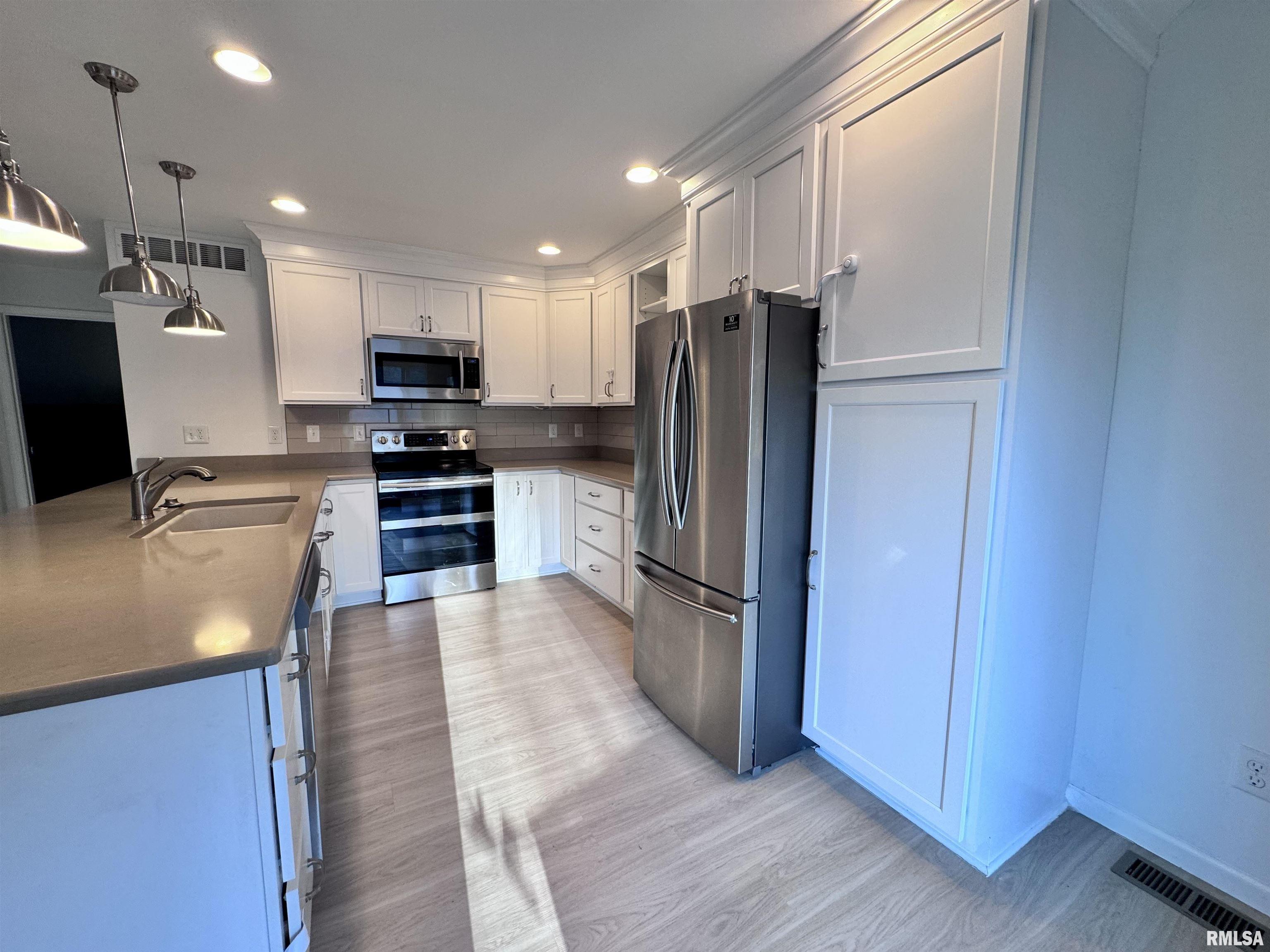 80 South Yorktown Road Macomb, IL 61455 - Photo 11 of 28