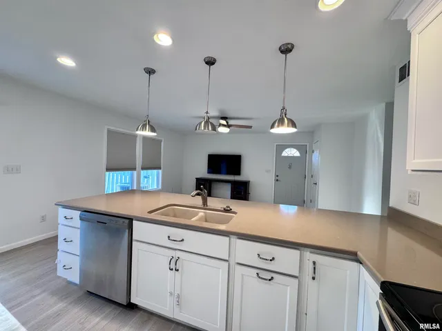 $88,500 | 80 South Yorktown Road, Macomb, IL 61455