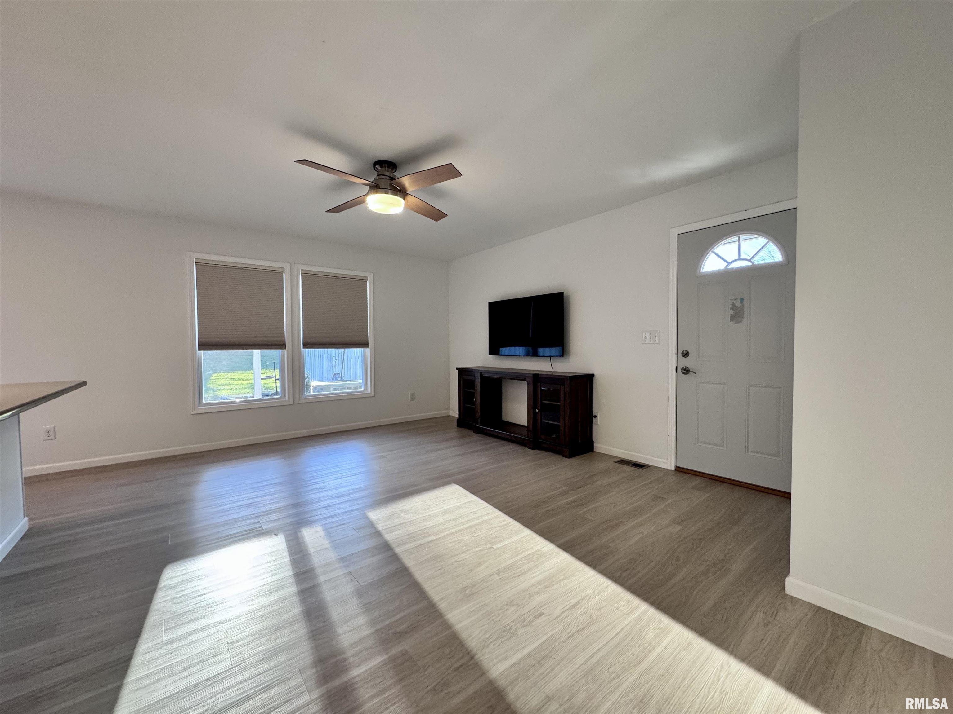 80 South Yorktown Road Macomb, IL 61455 - Photo 4 of 28