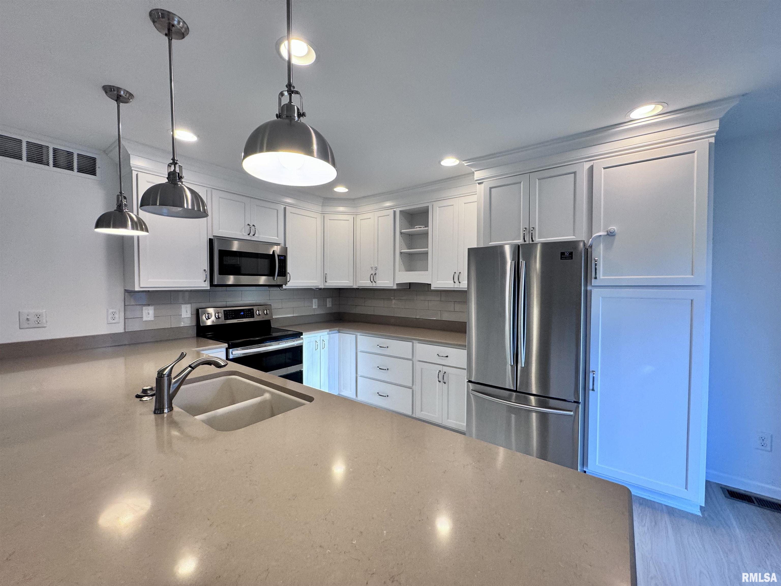 80 South Yorktown Road Macomb, IL 61455 - Photo 8 of 28