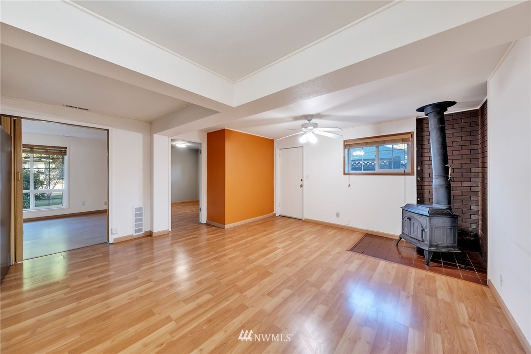 3407 Northeast 6th Place Renton, WA 98056 - Photo 9 of 16