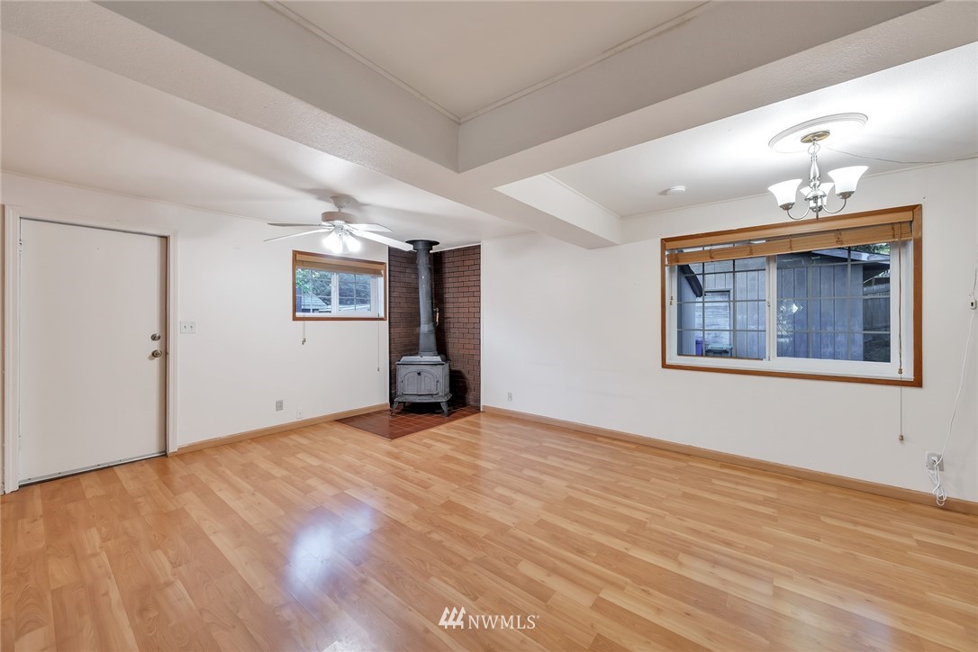 3407 Northeast 6th Place Renton, WA 98056 - Photo 10 of 16