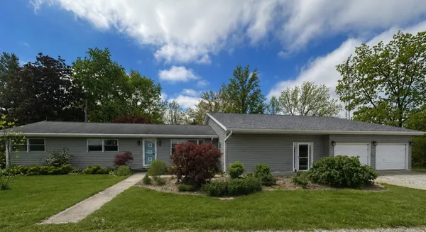 $329,900 | 18728 Highway 36, Chrisman, IL 61924