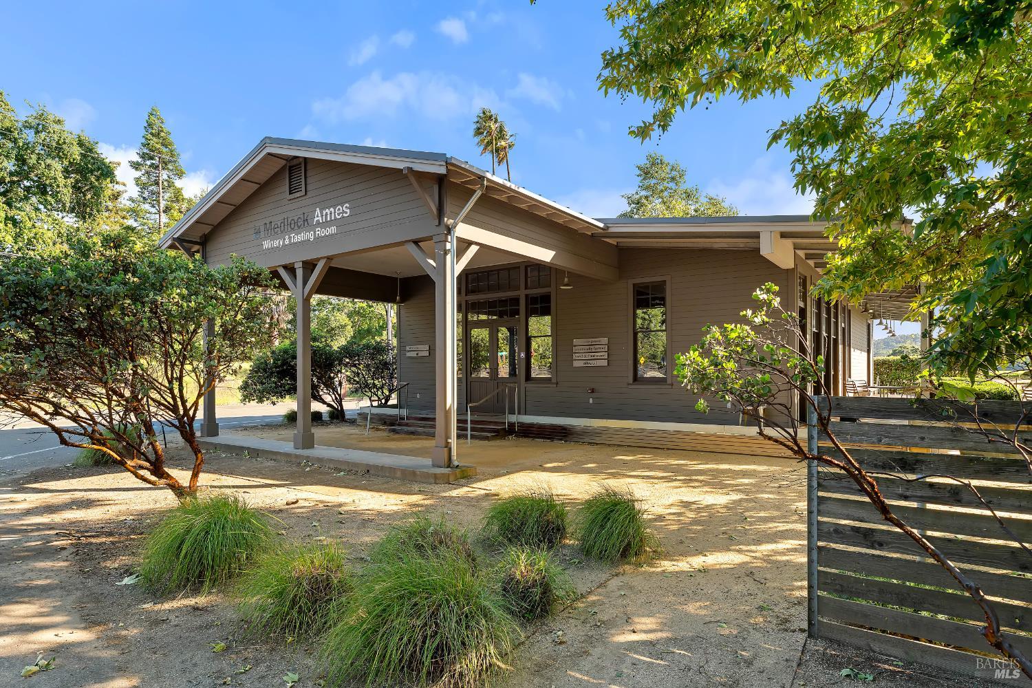 3487 Alexander Valley Road Geyserville, CA 95441 - Photo 2 of 54