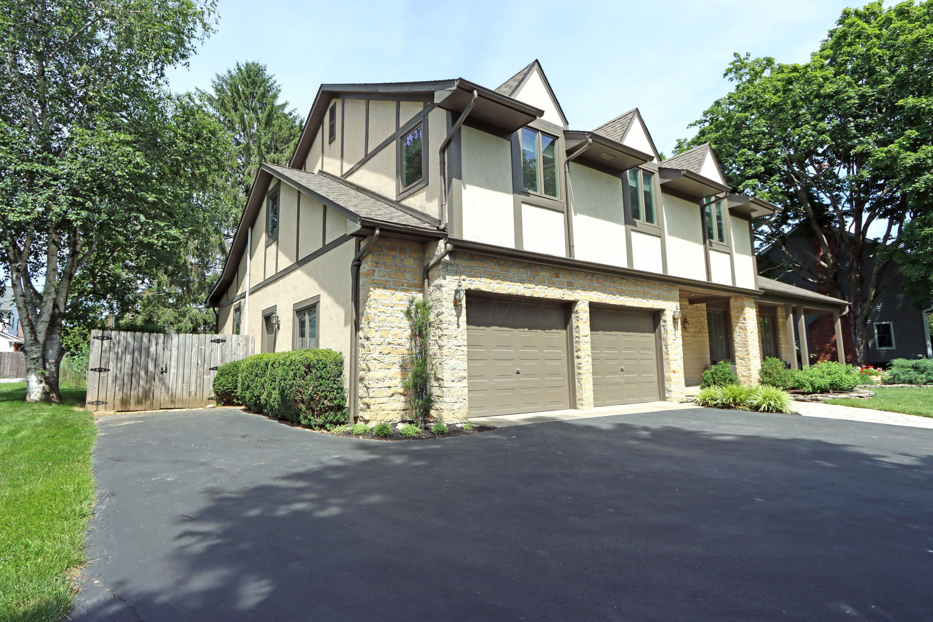 3969 Newhall Road Upper Arlington, OH 43220 - Photo 4 of 82 extra parking space for a 3rd car garage or parking space