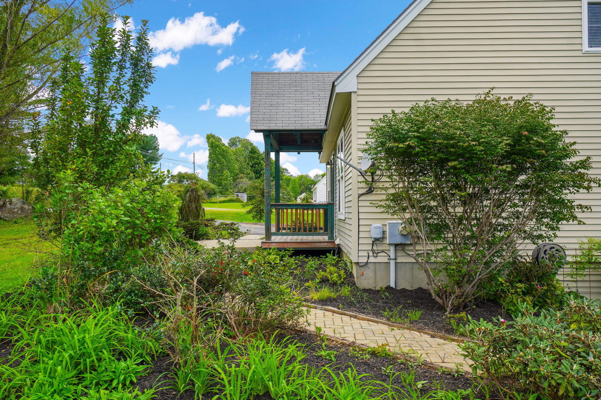 27 Dow Road Gorham, ME 04038 - Photo 8 of 58 Beautiful Landscaping