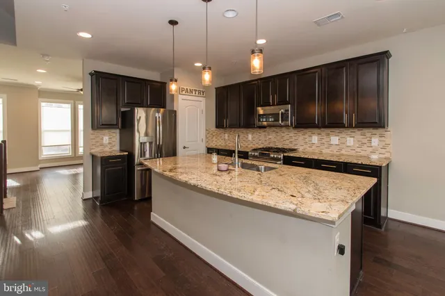 $4,100 | 408 Hendrix Avenue, Gaithersburg, MD 20878