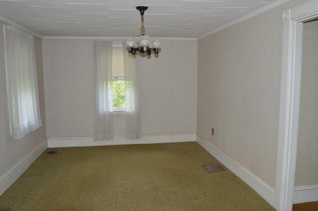 846 Riverside Drive Augusta, ME 04330 - Photo 9 of 20 Dining room